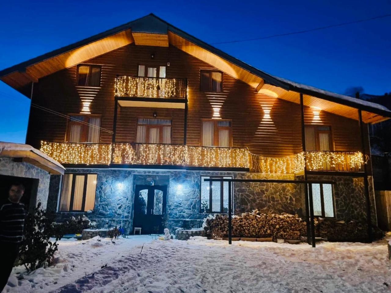 Manana Japaridze'S Guesthouse 메스티아 외부 사진